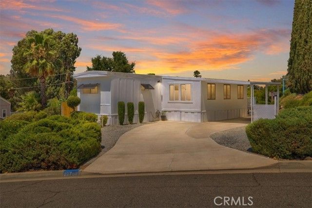 22780 Skylink, Canyon Lake, CA 92587