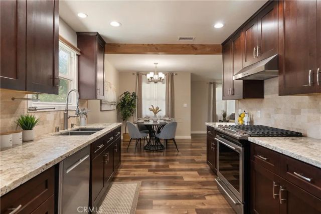 686 N Ukiah Way, Upland, CA 91786