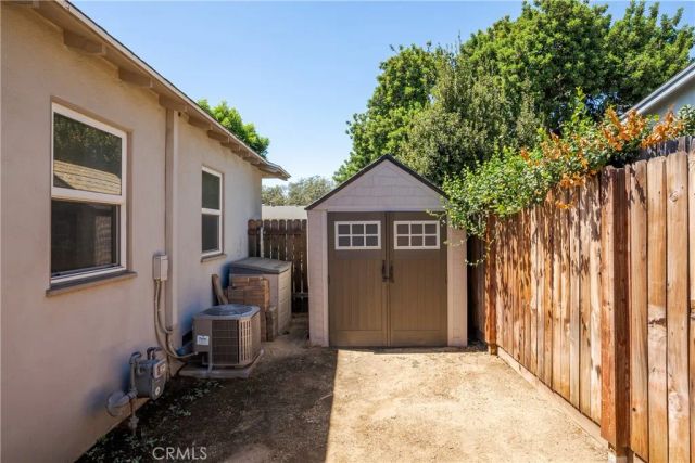 686 N Ukiah Way, Upland, CA 91786