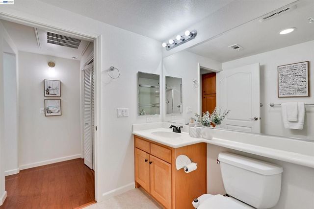 49002 Cinnamon Fern Common 427, Fremont, CA 94539