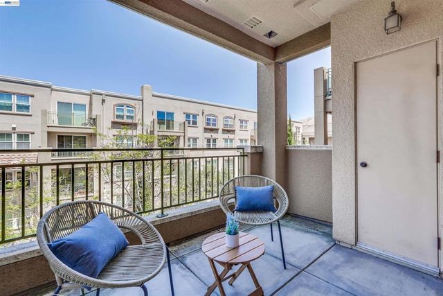 49002 Cinnamon Fern Common 427, Fremont, CA 94539