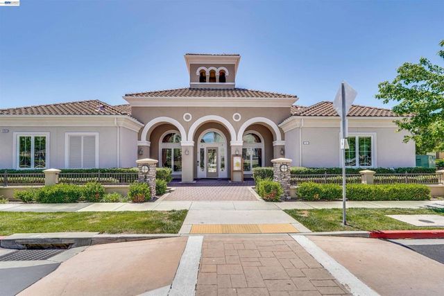 49002 Cinnamon Fern Common 427, Fremont, CA 94539