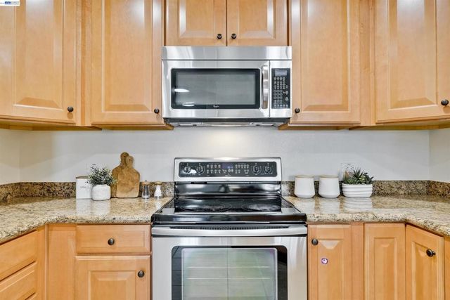 49002 Cinnamon Fern Common 427, Fremont, CA 94539