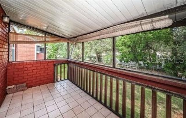 1044 82ND TERRACE N 1044C, St Petersburg, FL 33702