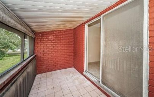 1044 82ND TERRACE N 1044C, St Petersburg, FL 33702