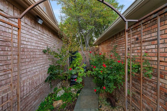 17608 Windflower Way, Dallas, TX 75252