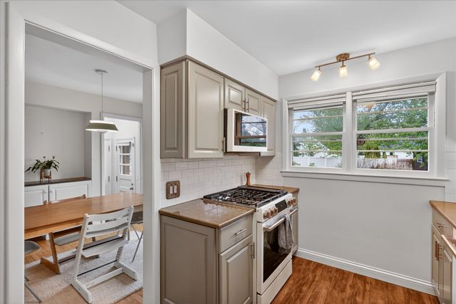 1758 Breton Road SE, East Grand Rapids, MI 49506