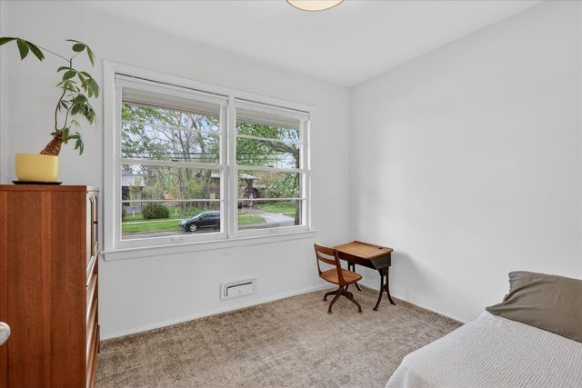 1758 Breton Road SE, East Grand Rapids, MI 49506