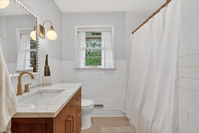 1758 Breton Road SE, East Grand Rapids, MI 49506