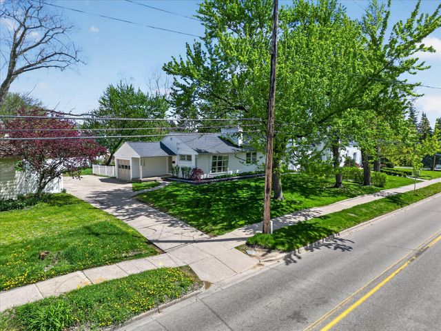 1758 Breton Road SE, East Grand Rapids, MI 49506