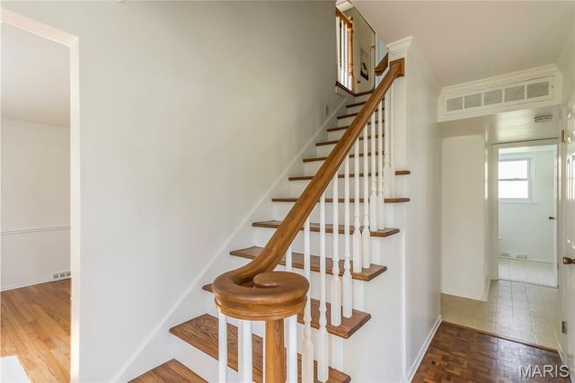 250 Brixham Drive, Chesterfield, MO 63017