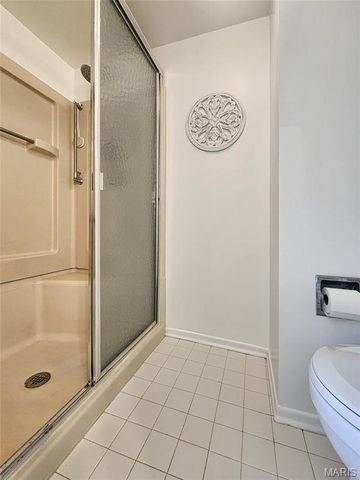 250 Brixham Drive, Chesterfield, MO 63017