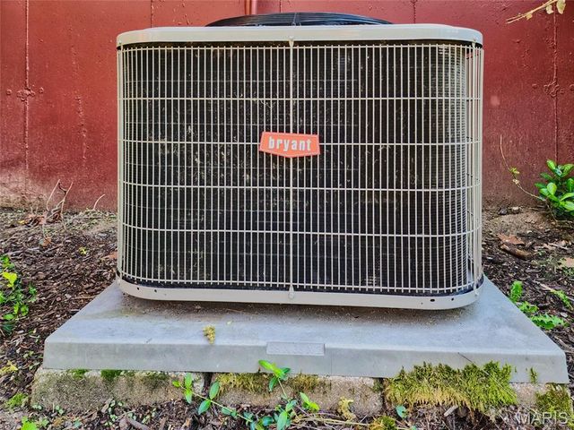 250 Brixham Drive, Chesterfield, MO 63017