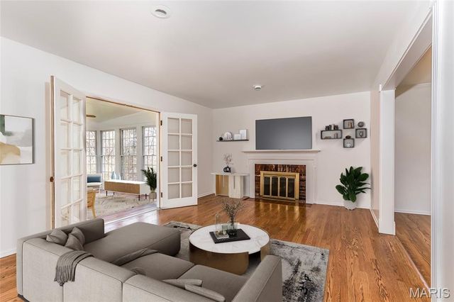 250 Brixham Drive, Chesterfield, MO 63017