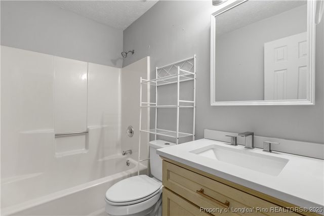 725 Mosswood Lane, Fayetteville, NC 28311