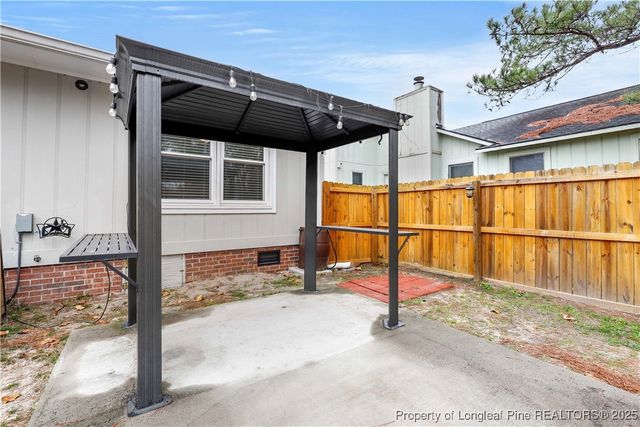 725 Mosswood Lane, Fayetteville, NC 28311