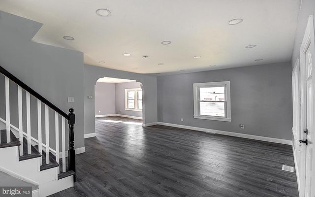 304 E CLEMENTS BRIDGE RD, Runnemede, NJ 08078