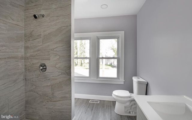 304 E CLEMENTS BRIDGE RD, Runnemede, NJ 08078