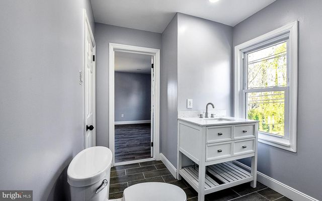 304 E CLEMENTS BRIDGE RD, Runnemede, NJ 08078