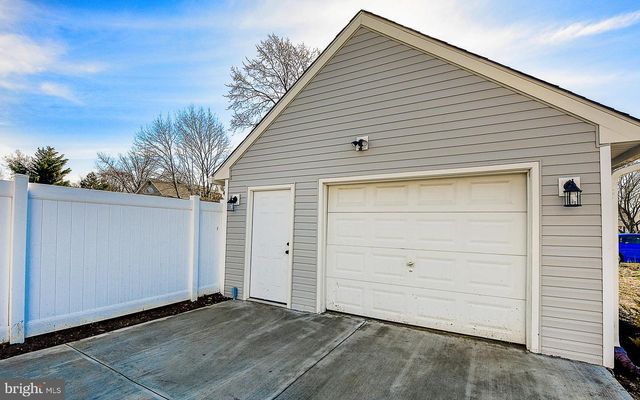 304 E CLEMENTS BRIDGE RD, Runnemede, NJ 08078