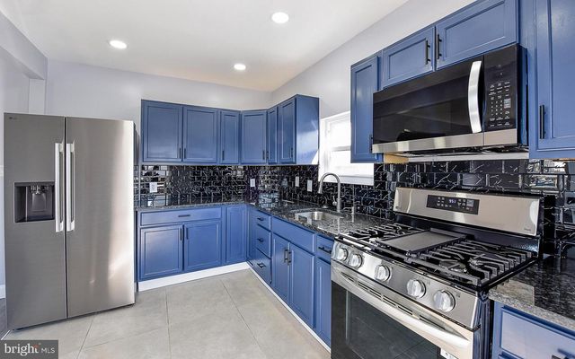 304 E CLEMENTS BRIDGE RD, Runnemede, NJ 08078