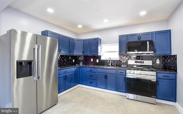 304 E CLEMENTS BRIDGE RD, Runnemede, NJ 08078