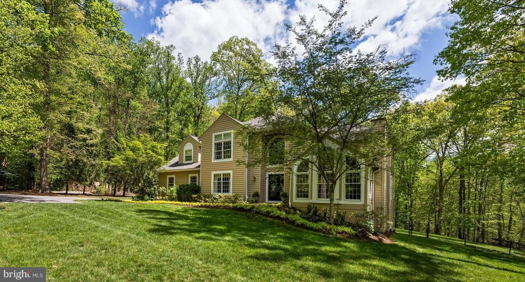 Image 1 of property listing at 2428 OLD BOSLEY RD, Lutherville Timonium, MD 21093