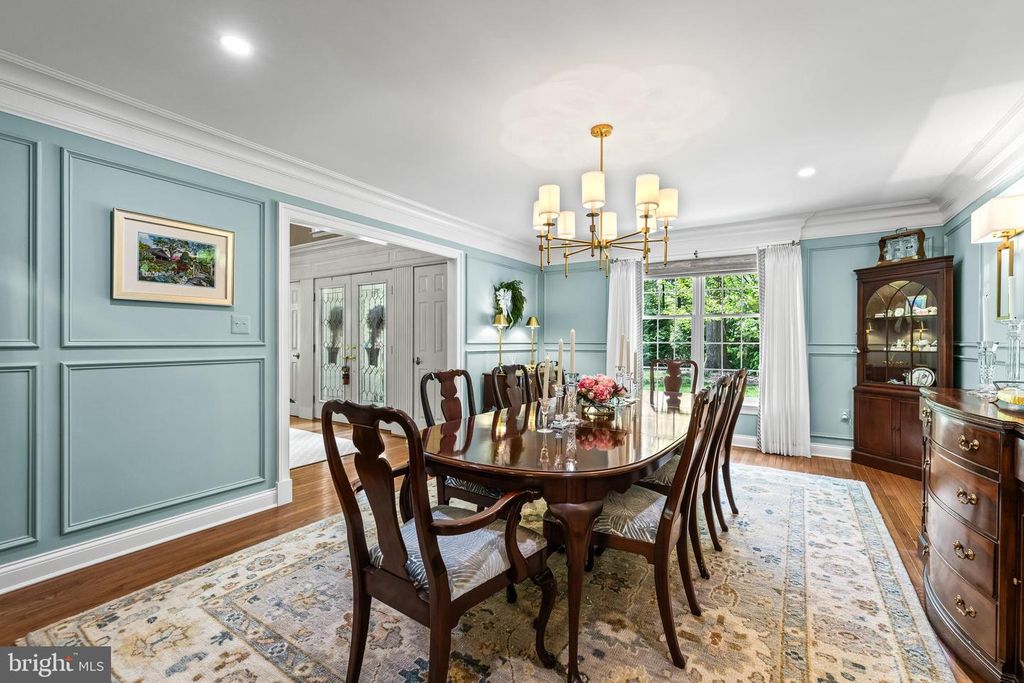 Image 11 of property listing at 2428 OLD BOSLEY RD, Lutherville Timonium, MD 21093
