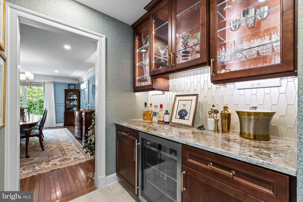 Image 12 of property listing at 2428 OLD BOSLEY RD, Lutherville Timonium, MD 21093