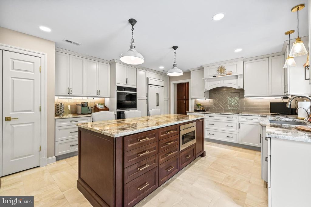Image 21 of property listing at 2428 OLD BOSLEY RD, Lutherville Timonium, MD 21093
