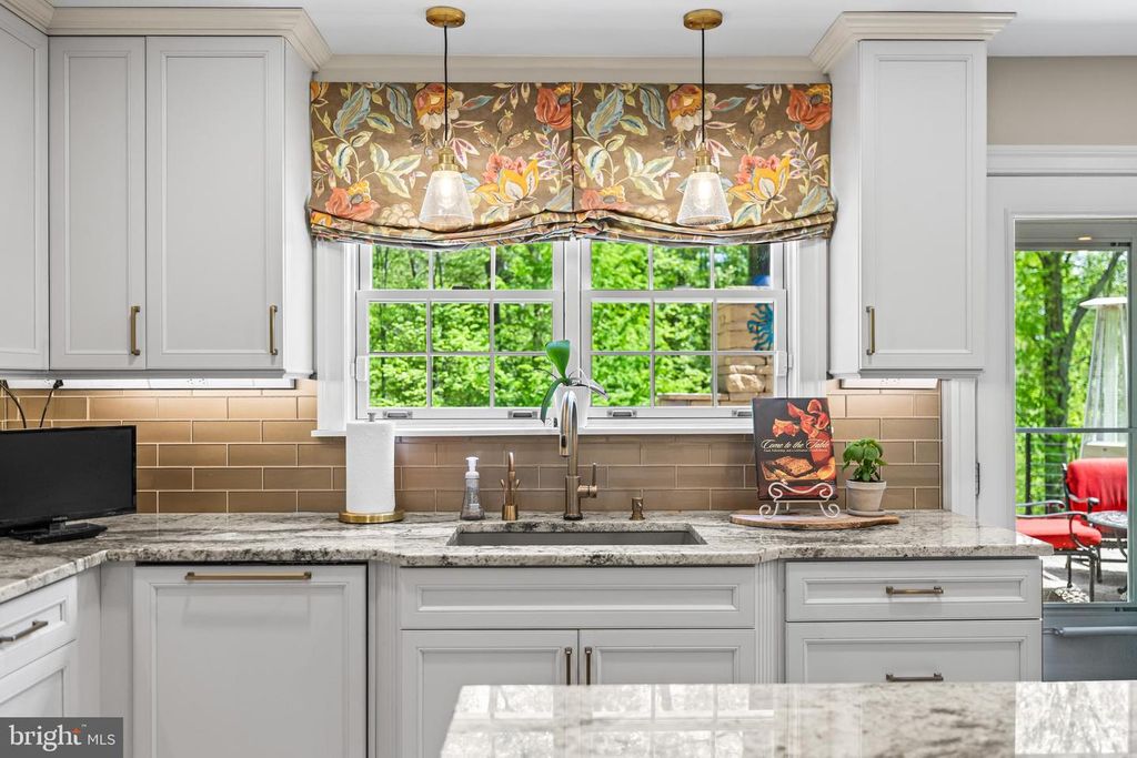 Image 23 of property listing at 2428 OLD BOSLEY RD, Lutherville Timonium, MD 21093