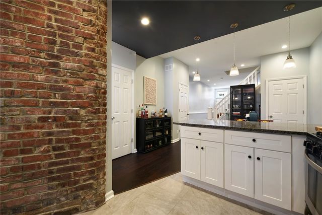 402 Alpine Ave, Central North Side, PA 15212