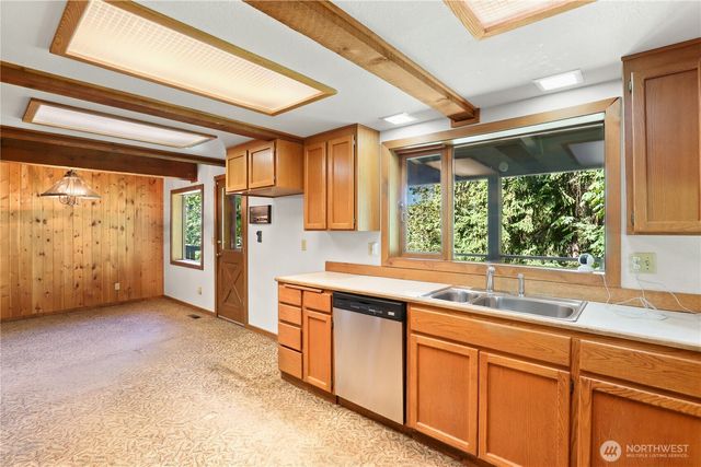 5122 166th Avenue Ct E, Lake Tapps, WA 98391