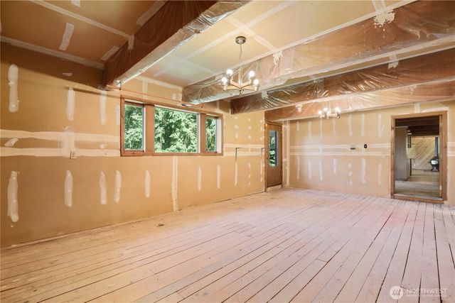 5122 166th Avenue Ct E, Lake Tapps, WA 98391