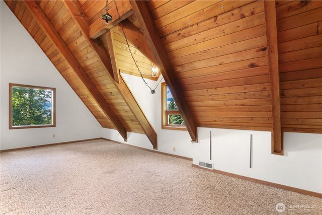 5122 166th Avenue Ct E, Lake Tapps, WA 98391