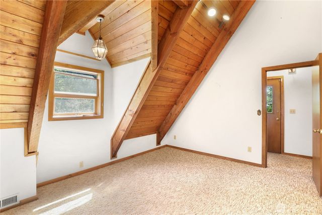 5122 166th Avenue Ct E, Lake Tapps, WA 98391