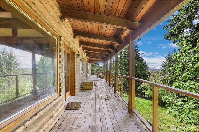 5122 166th Avenue Ct E, Lake Tapps, WA 98391