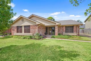 2934 Field Line Drive, Sugar Land, TX 77479
