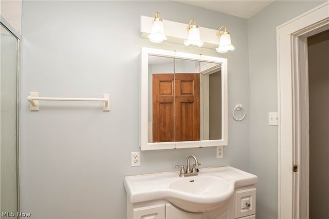 3045 Hayne Road, Akron, OH 44312