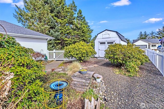 241 N Razor Clam Drive SW, Ocean Shores, WA 98569