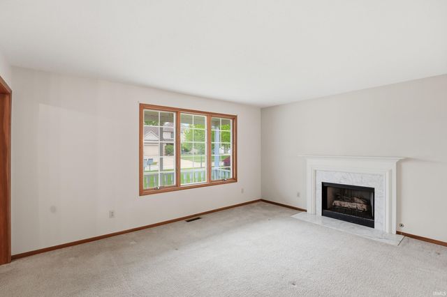 9917 Red Twig Place, Fort Wayne, IN 46804