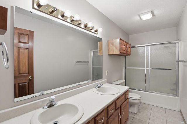 9917 Red Twig Place, Fort Wayne, IN 46804