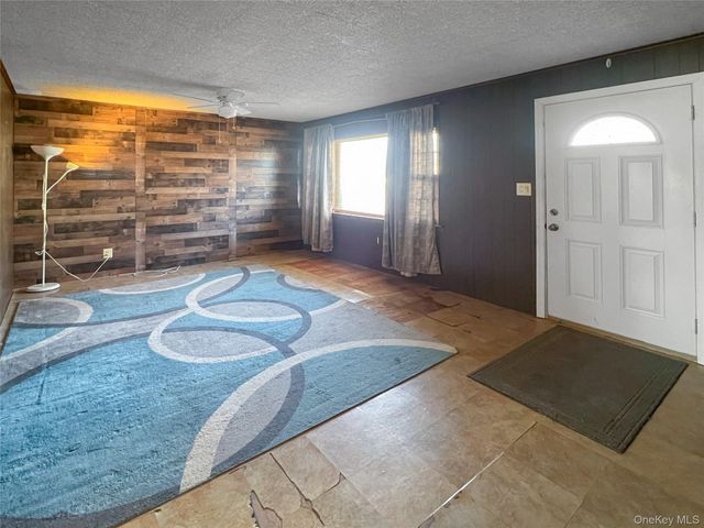 32 Flintlock Drive, Shirley, NY 11967