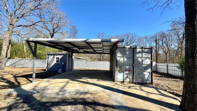 2618 Lakewood Drive, Wills Point, TX 75169