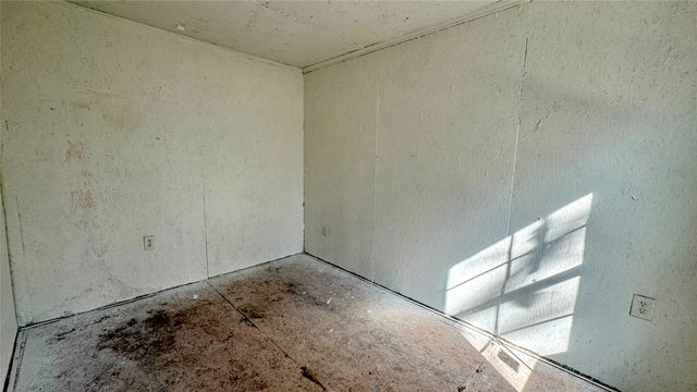 2618 Lakewood Drive, Wills Point, TX 75169