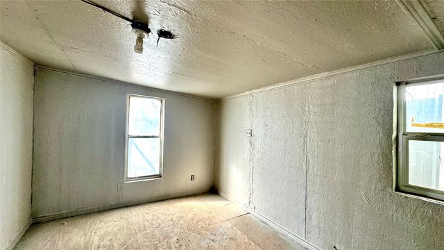 2618 Lakewood Drive, Wills Point, TX 75169