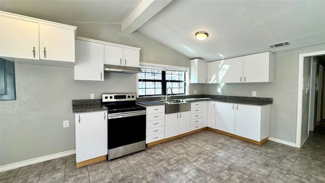 2618 Lakewood Drive, Wills Point, TX 75169