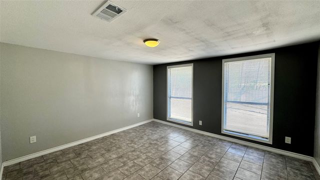 2618 Lakewood Drive, Wills Point, TX 75169