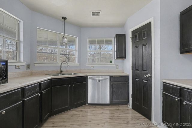 9315 N 27th West Avenue, Sperry, OK 74073