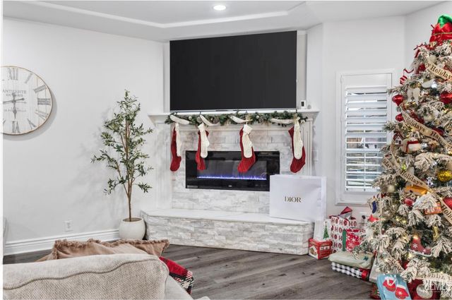 3900 Waterfall Canyon Drive, Bakersfield, CA 93313